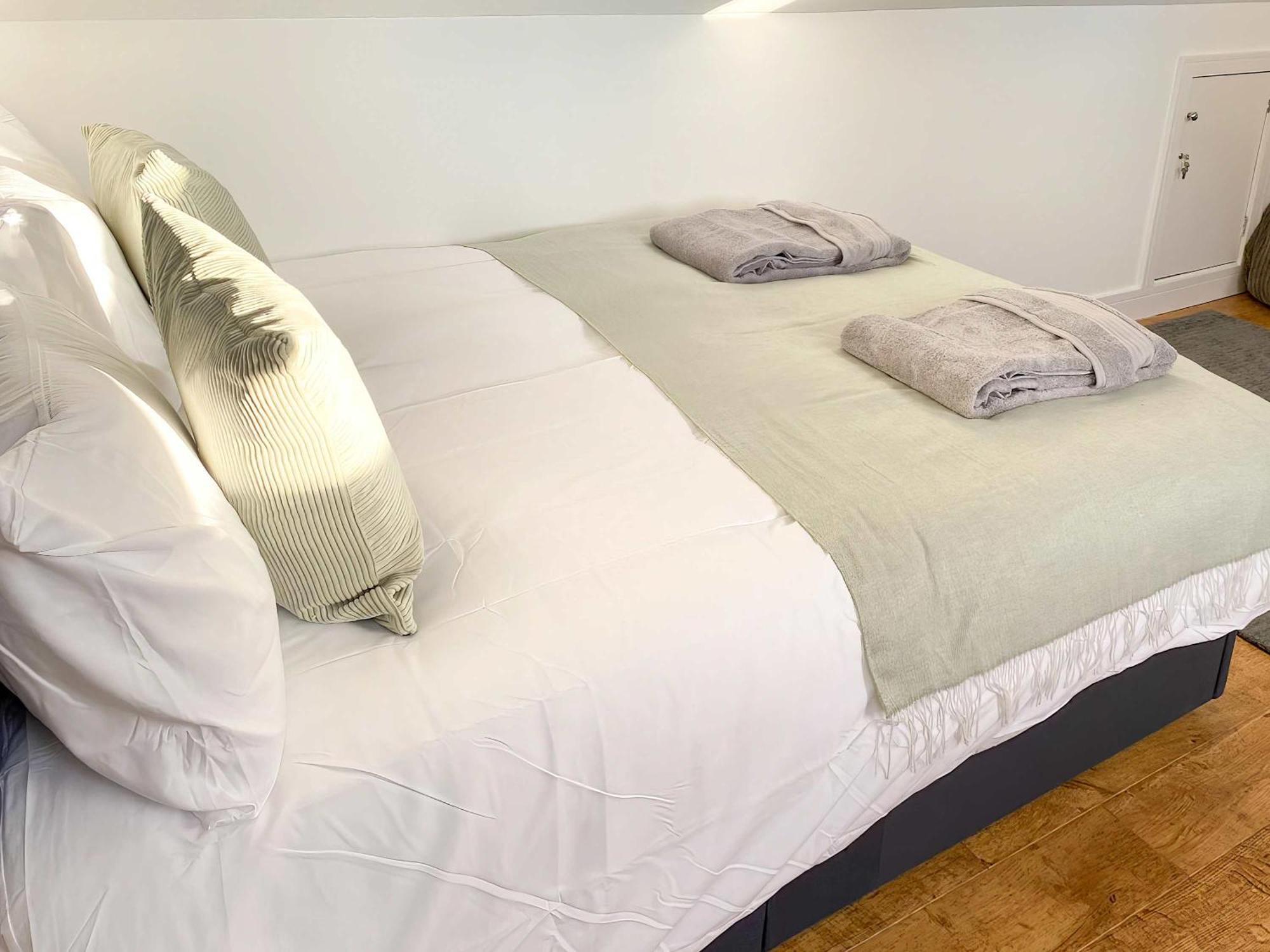 Apartment Glades Lovely Self Contained Apartment-studio In Super South West Location By Staystaycations Bristol